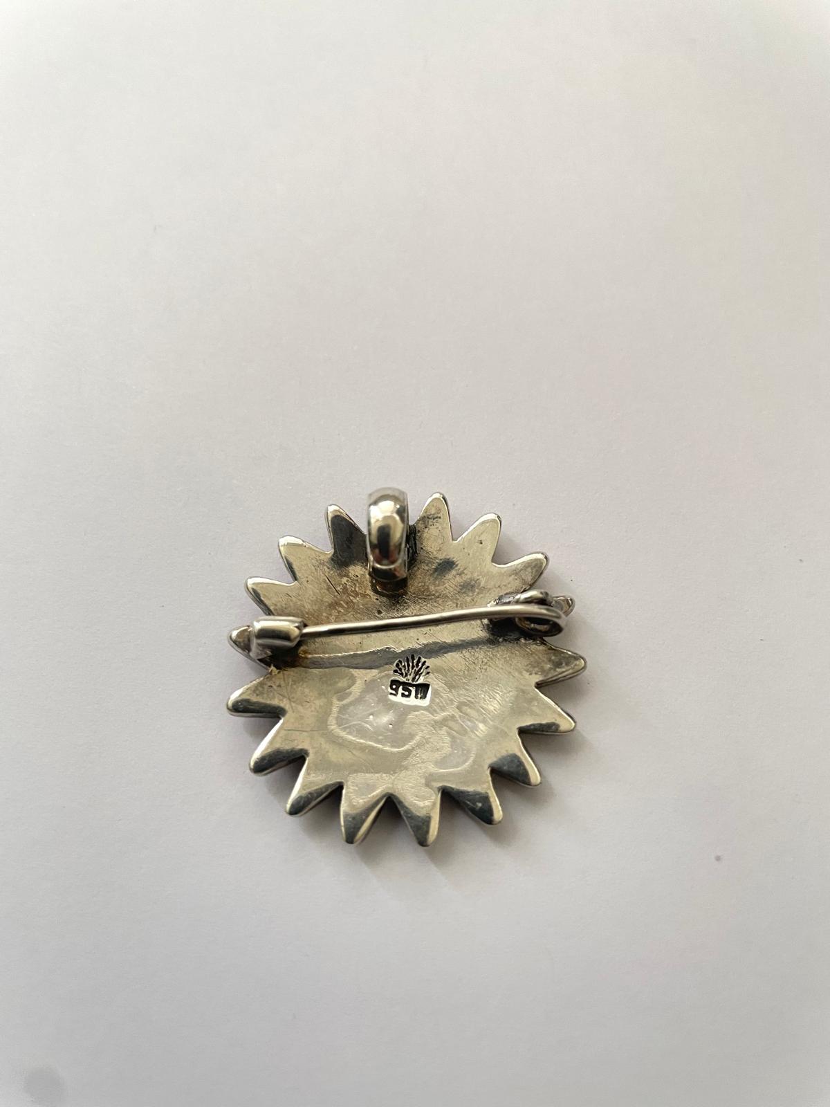 brooch